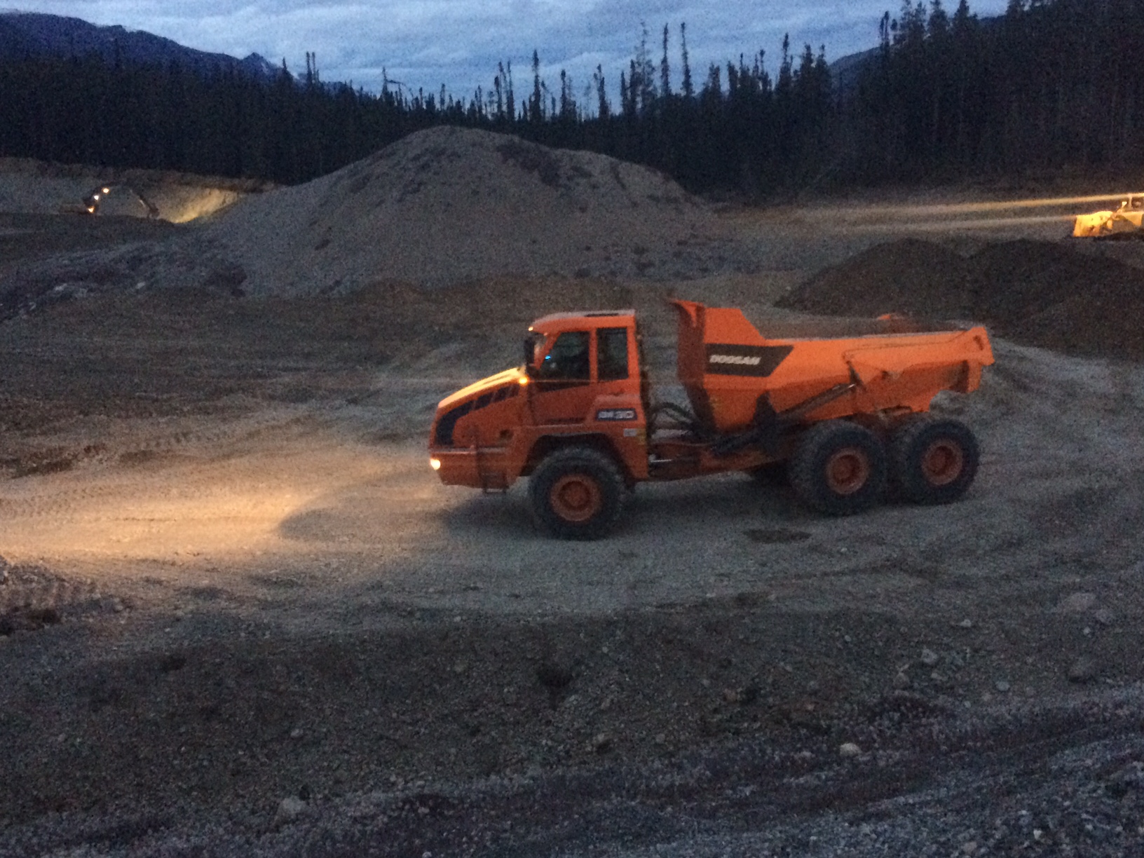 Piling Drivers - Great Northern Bridgeworks