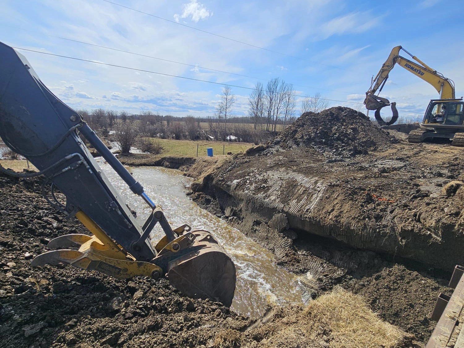 emergency culvert repair by Great Northern Bridgeworks in progress